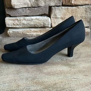 AEROSOLES Black Classic Low Heel Pumps